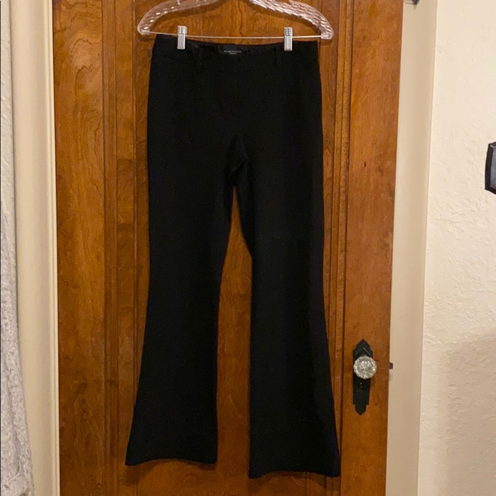 Elie Tahari - black pants - size 2
